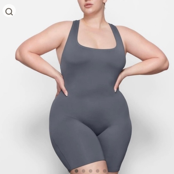 SKIMS Swim Cycle Suit 4 X Gunmetal NWT - Picture 1 of 11